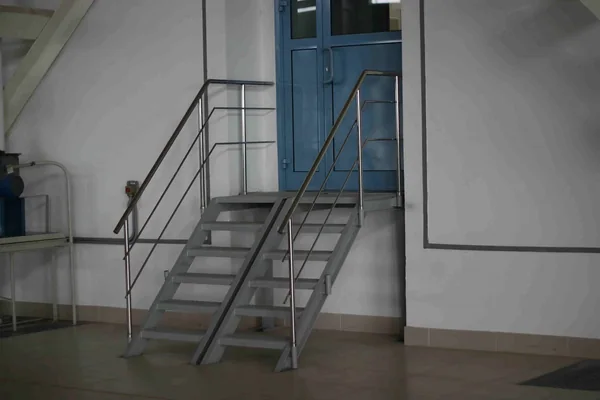 Промышленные площадки, лестницы и ограждения — ракурс 38