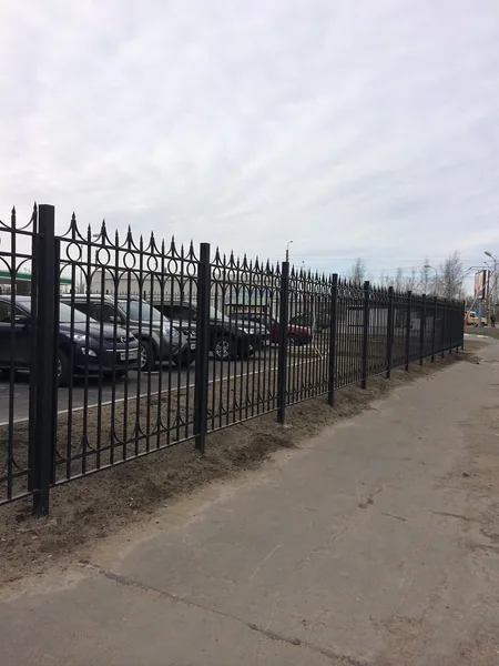 Металлические заборы и ворота — ракурс 5